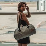 Kompaktní voděodolná taška na sport a cestování – Zulupack® Yoggy 16L IP65 šedá/camel