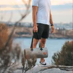 Kompaktní voděodolná taška na sport a cestování – Zulupack® Yoggy 16L IP65 šedá/camel
